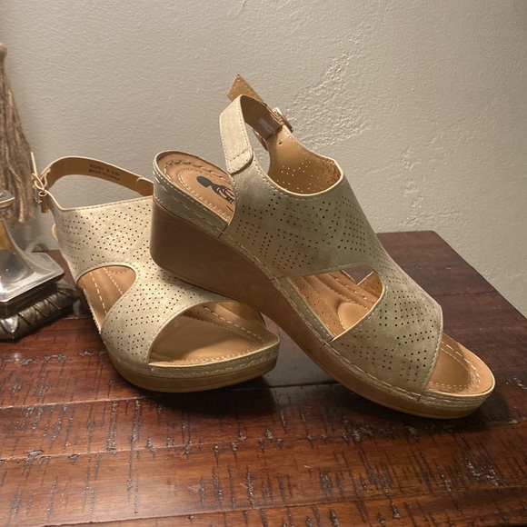 GC WEDGES SANDALS - Picture 5 of 7